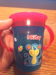 Nuby No spill twin handle 360 Wonder cup
