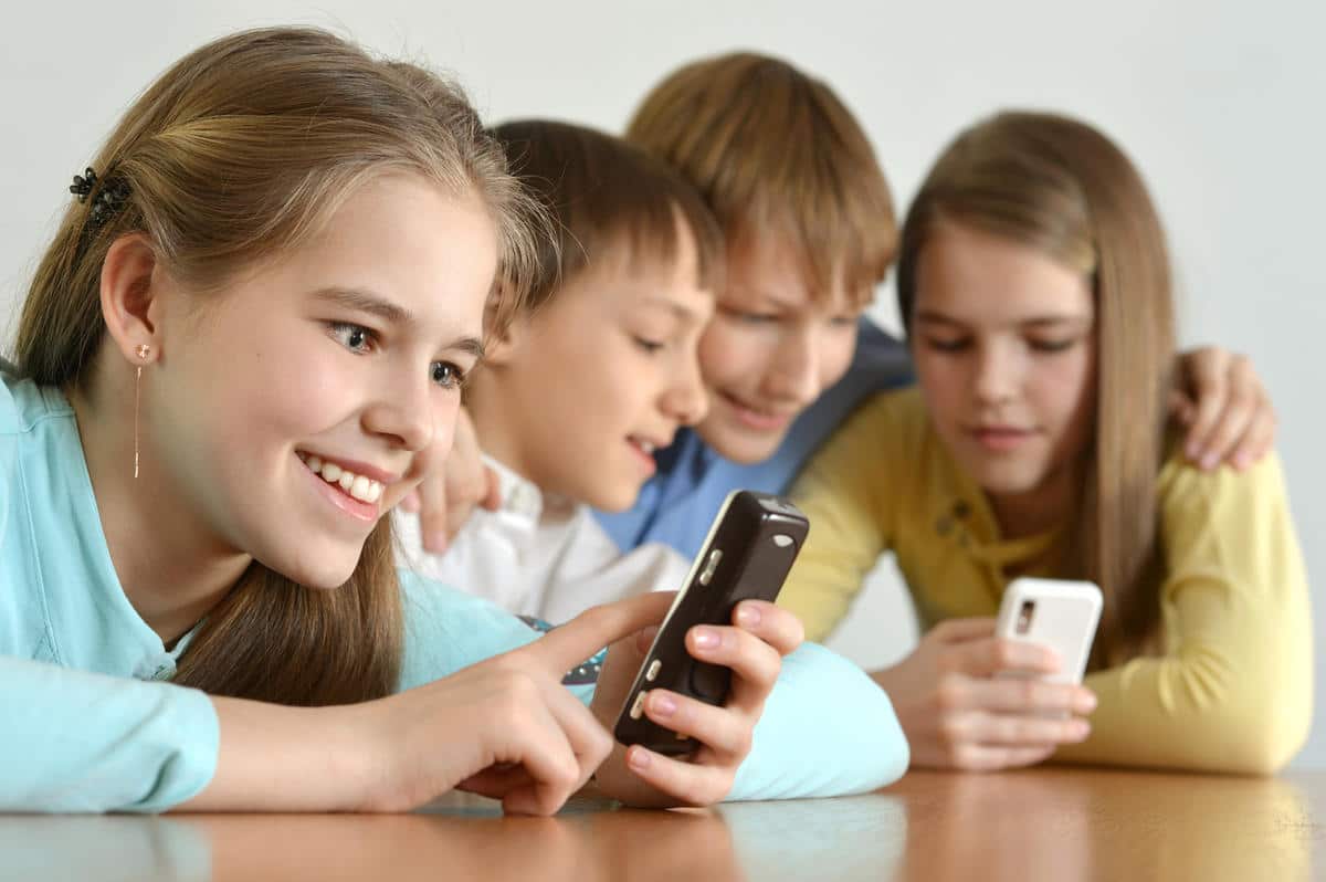 USE FAMILYTIME PARENTAL CONTROL APP TO OVERCOME TEENS’ ADDICTION TO THE MOBILE